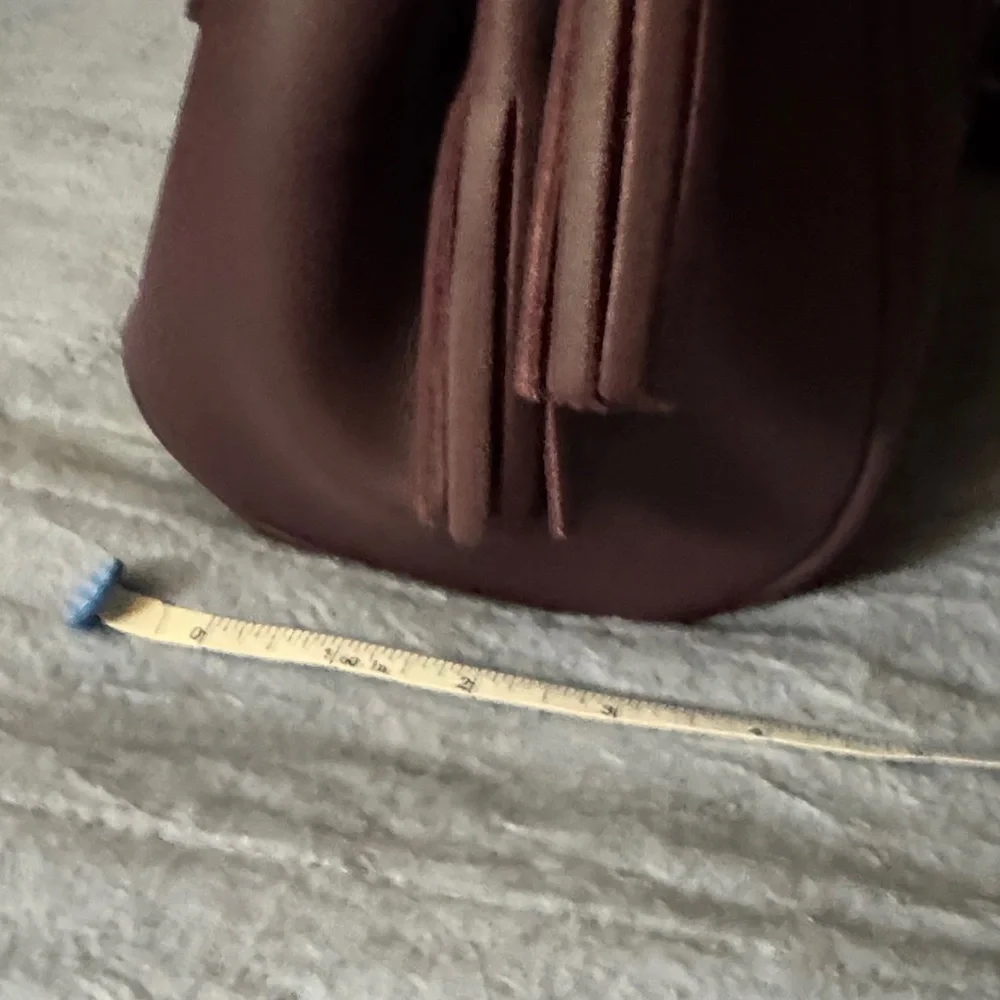 Dooney & Bourke plum satchel - Picture 2 of 6